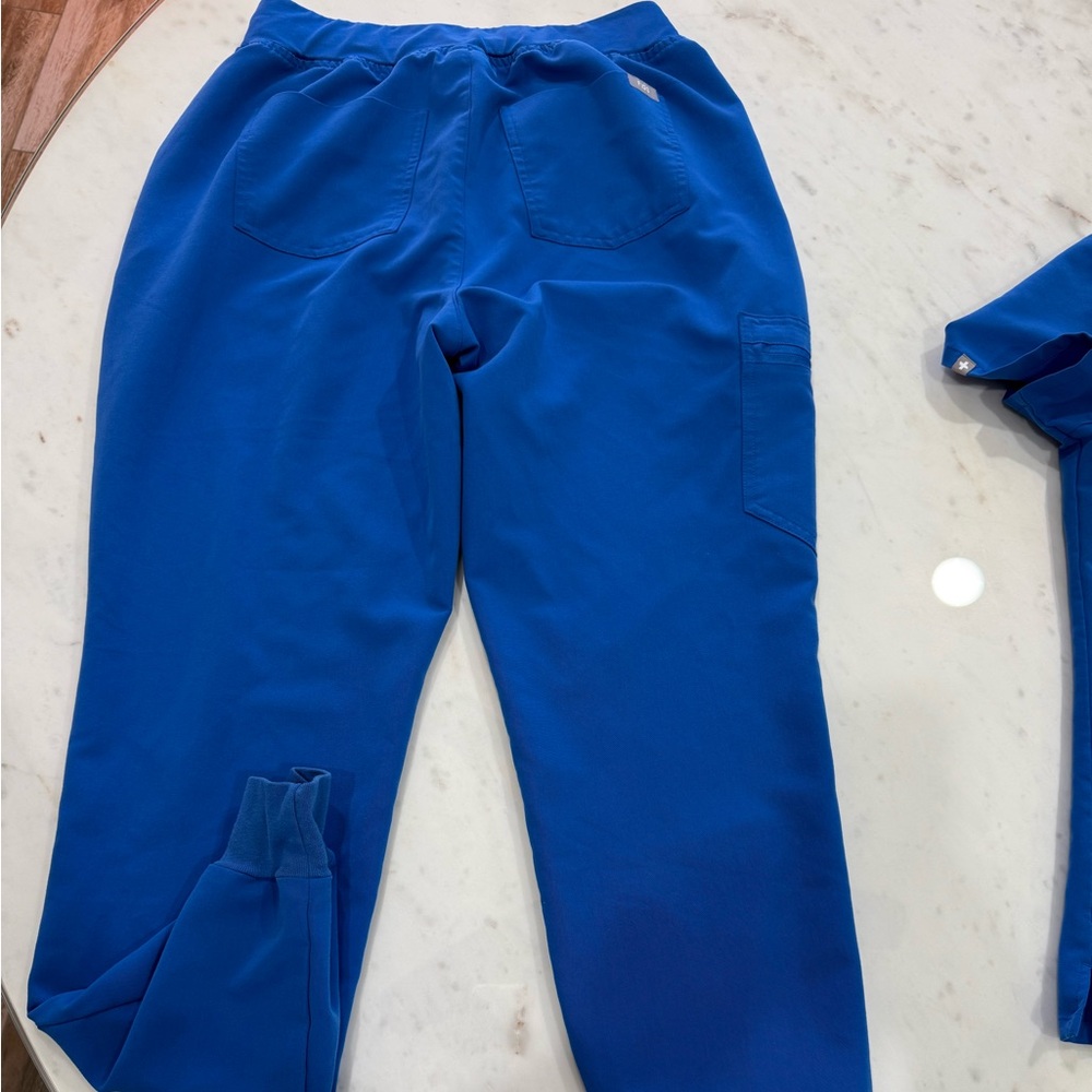 BLUE FIGS SCRUB SET - Picture 3 of 8